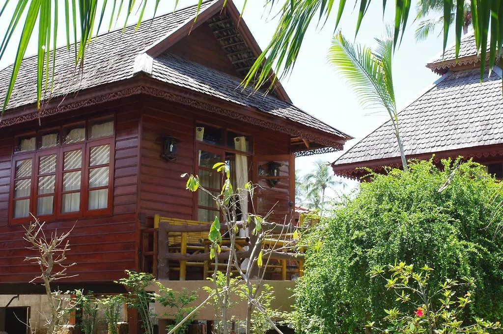 Thai House Beach Resort Ko Lanta 3*,