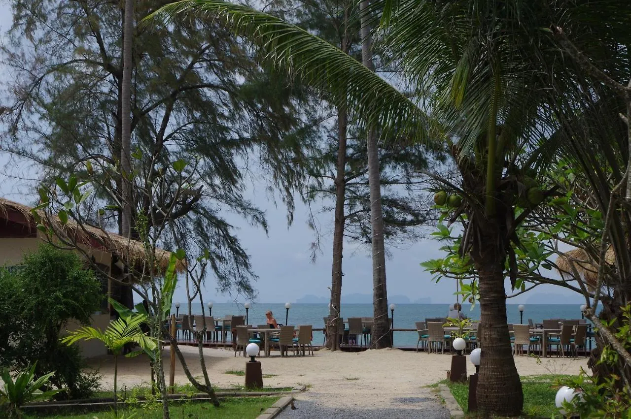 Thai House Beach Resort 코란타 3*,