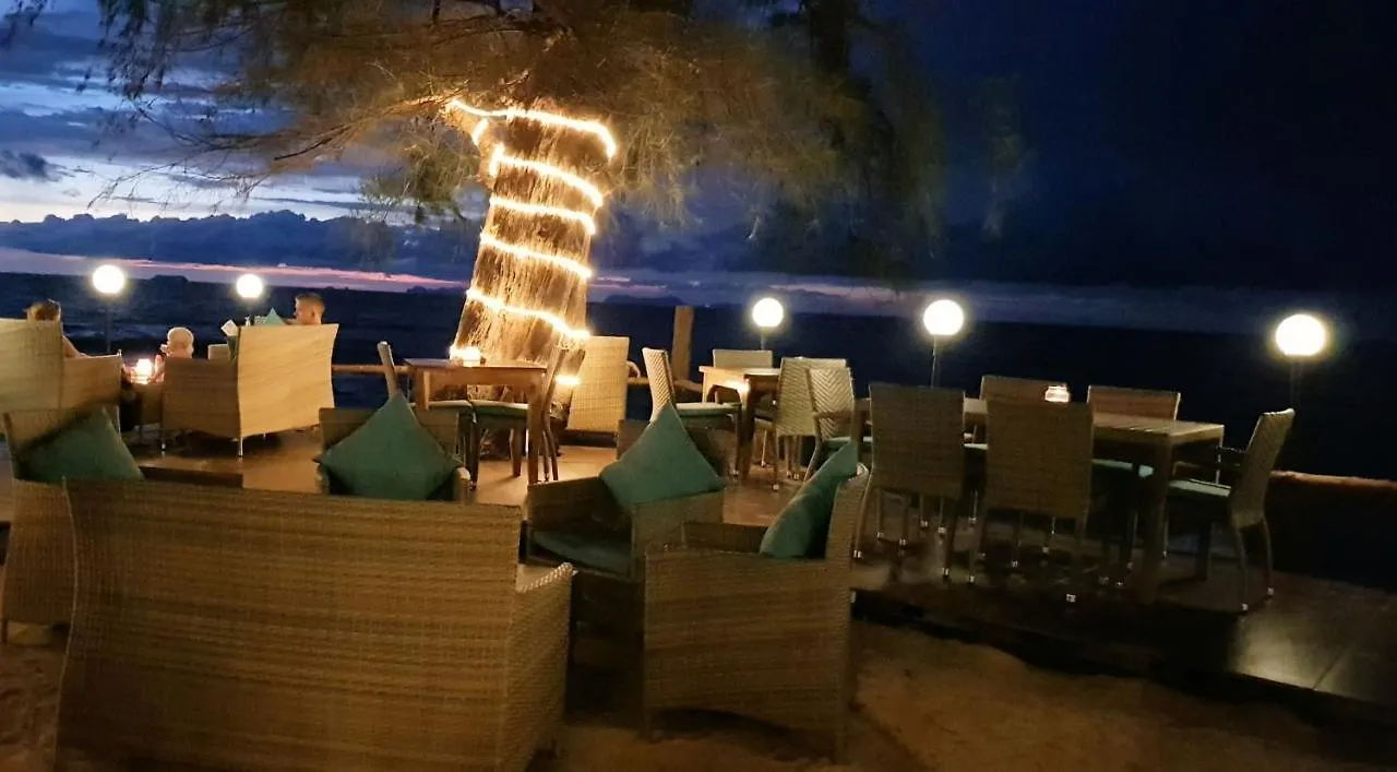 Thai House Beach Resort 코란타 3*,